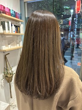 リタ(rita.) イルミナカラー×オリーブベージュ