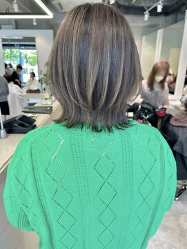 ナナローネス(nana loness) レイヤーボブ レイヤーカット くびれヘア　外ハネボブ