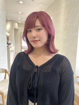 アースコアフュールボーテ 新潟中野山店 (EARTH coiffure beaute) ビビットピンク_ケアブリーチ_くびれミディ