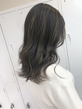 ルッソリベラ 池袋(Lusso libera) アッシュオリーブ×ハイライト　池袋/30代40代50代