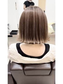 ストーリー(STORY) 切りっぱなしボブ