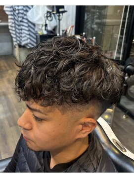 タフ バーバーショップ(TOUGH BARBER SHOP) スペインカール