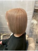 切りっぱなしボブ×ミルクティーベージュ