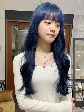 キャトル(Quattro) 青がはっきりわかるネイビー