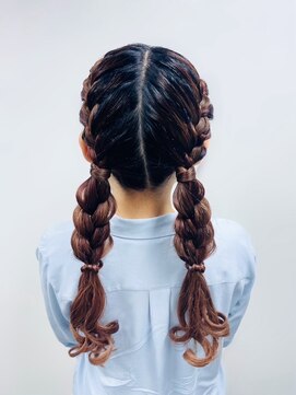 アールエーサロンモノクロ 秋葉原(RA SALON モノクロ) ツイン編みおろし