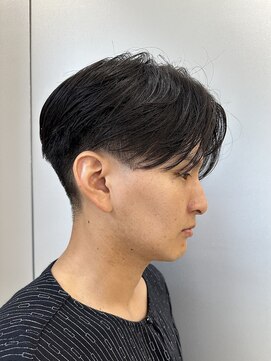 カルム(kalm) 毛流れセンターパートニュアンスパーマカルマヘアメンズパーマ