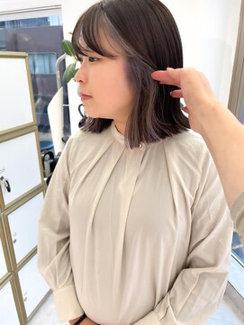 ビビディ バビディ ブー 河原町三条店(Bibbidi.bobbidi.boo) ぱつっとくびれボブ×インナーシルバーベージュ