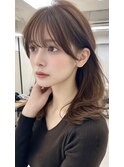 ミディアムレイヤーバタフライカットハッシュカットダークグレー