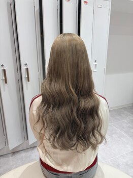 ナーディ バイ ミルボン(NERDy by milbon)の写真/【イオン茨木3F】ダメージレスにこだわる施術で理想の色味を実現！髪の状態に合わせたケアで、色持ちもUP◎