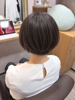 モニカ 天王町店(Monica) 丸みのあるショートボブ