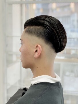 ルーム(Luum) スキンフェード　ｘ　コームオーバー