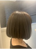 大人可愛い　小顔　ミニボブ　ベージュ
