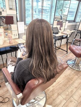 グランシュ 青葉台店(GranCieux) ブラウンベージュカラー×ロングヘア☆