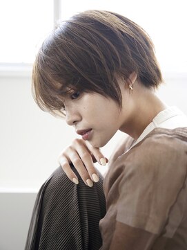 グリードヘアー セルフィッシュ(GREED hair SELFISH) 軽さとシルエットで女性らしさ極まるショートスタイル