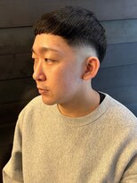 クロップカット　スキンフェード　バーバースタイル