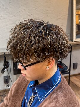 ミオ ベガ(Mio'' VEGA) 【京都カラーパーマ】波巻きハイライト