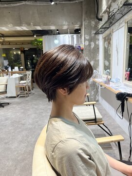 ゼストカロン(ZEST Kalon) ボブからくびれショートカットにイメチェン！