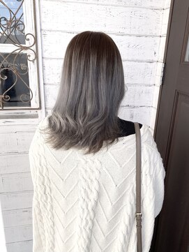 リムアズール 郡山店(Rim Azur) フォギーグレージュ