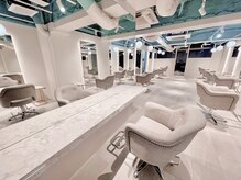 マインバイアフロートギンザ(MYNE by AFLOAT GINZA)の雰囲気（ここに来るだけで気分が上がる店内/ Foreigners welcome）