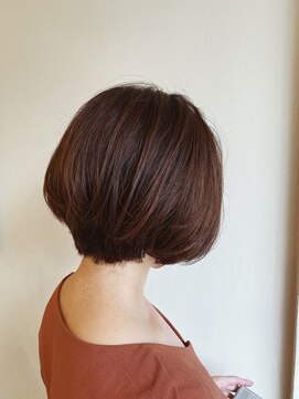 アプレ(appeler) ココアブラウン　ウェイト低めショートボブ