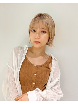 トレス(TRESS) 外ハネボブ　ハイトーンカラー　ベージュカラー