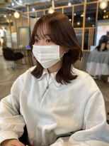 鎖骨ミディアムくびれヘア