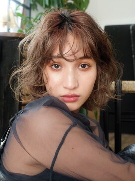 アルバム 池袋(ALBUM) 26ミリでくるくるふわふわ_グレージュカラーボブウルフ_49139