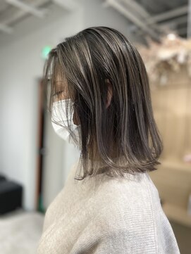 アヴァンス 京橋店(AVANCE) 透明感と陰影をつけたエアータッチバレイヤージュ