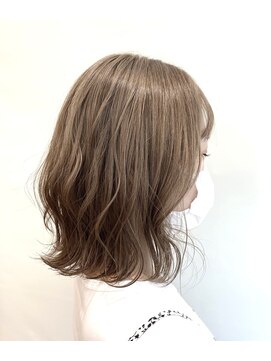 アトリエマイ 西新井東口店(MAI) 大人可愛い外はねミディアム/ベージュ/グレージュ/アッシュ