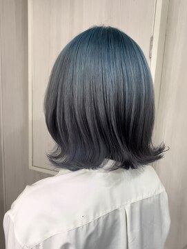 アールプラス 新宿(ar+) 【ルーツカラー　水色×シルバー】