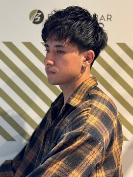 バーバーバー アカバネ(BARBER-BAR AKABANE) 清潔感ある王道黒髪ショート ポイントパーマ ニュアンスパーマ