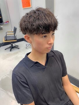 ネオン(NEON) ツイストスパイラルパーマ