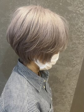 ラドゥーブル(LA DOUBLE) 2ブリーチ ホワイトシルバー