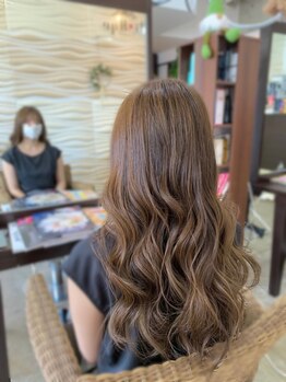 ヴィアージュ(Vi.age)の写真/スロウカラーやイルミナカラー・アディクシーカラーを取り揃えており、髪を見極めカラーを選んで行きます◎