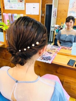 ボンジュールアミ美容室の写真/高い技術力を持つプロのヘアセットだから時間が経っても崩れにくく、可愛さやキレイが持続★