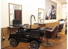 子供用 車カットいすに関する美容院・美容室・ヘアサロン M