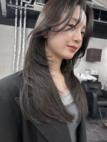 ピア ヤクイン(Pia Yakuin)&nbsp;ハッシュレイヤー　透明感カラー　レイヤーカット