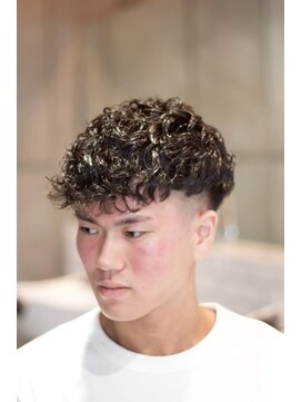 キングスマントーキョー 三鷹店(KINGSMAN TOKYO) スペインカール