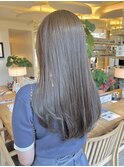ヘーゼルオリーブブラウン×ナチュラルロングレイヤー