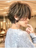 ショートボブハイライト白髪ぼかし