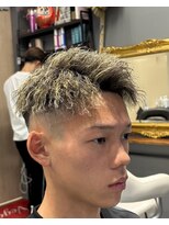 ベガス 大宮(Vegas)&nbsp;ツイストパーマ金メッシュ