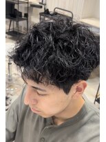 カシェ シモムラ(Cashe'e SHIMOMURA)&nbsp;ニュアンスフェザースパイラルツイストシャドウピンパーマウルフ