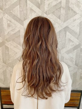 ヘアデザイン ファブロ(hair design FABRO.) － 透明感のあるラベンダーアッシュ －