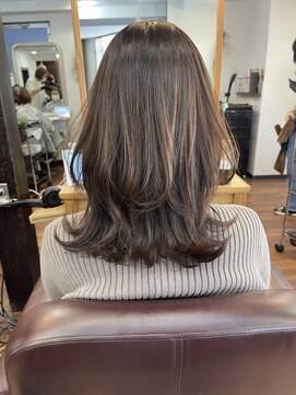 レイラバイアフロート 吉祥寺(Lila by afloat) ミディアムくびれヘア/20代30代40代