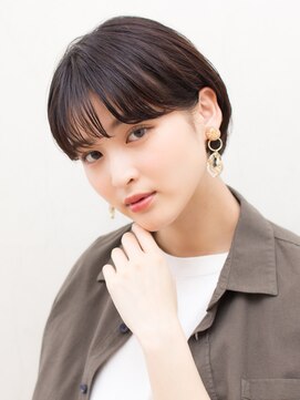 アーダー(ADER) 大人かわいい！しっとりツヤ質感の暗髪ショート