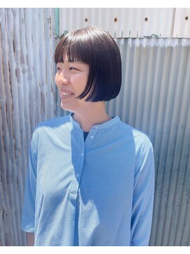 コーパル(copal) リップラインのミニボブ・さりげなくブルーのインナーカラー