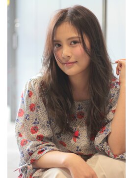 リコ バイ マリス(Liko by maris) ママになってもお洒落でいたい♪柔らかいカラーにエアリーロング