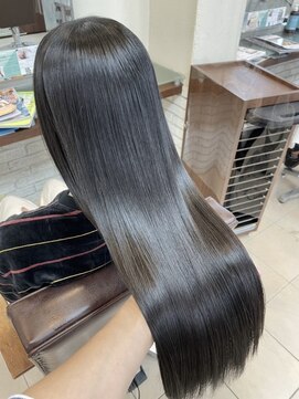 フォルテ 横浜店(FORTE) ニュアンスカラーグレーベージュレイヤーカットオリーブベージュ