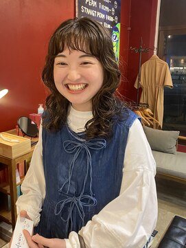 オアズヘアービィグラッド(ORe'S HAIR BE GLaD) ちょい個性派パーマ