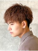 スパイラルパーマツイストパーマアップバング短髪メッシュ
